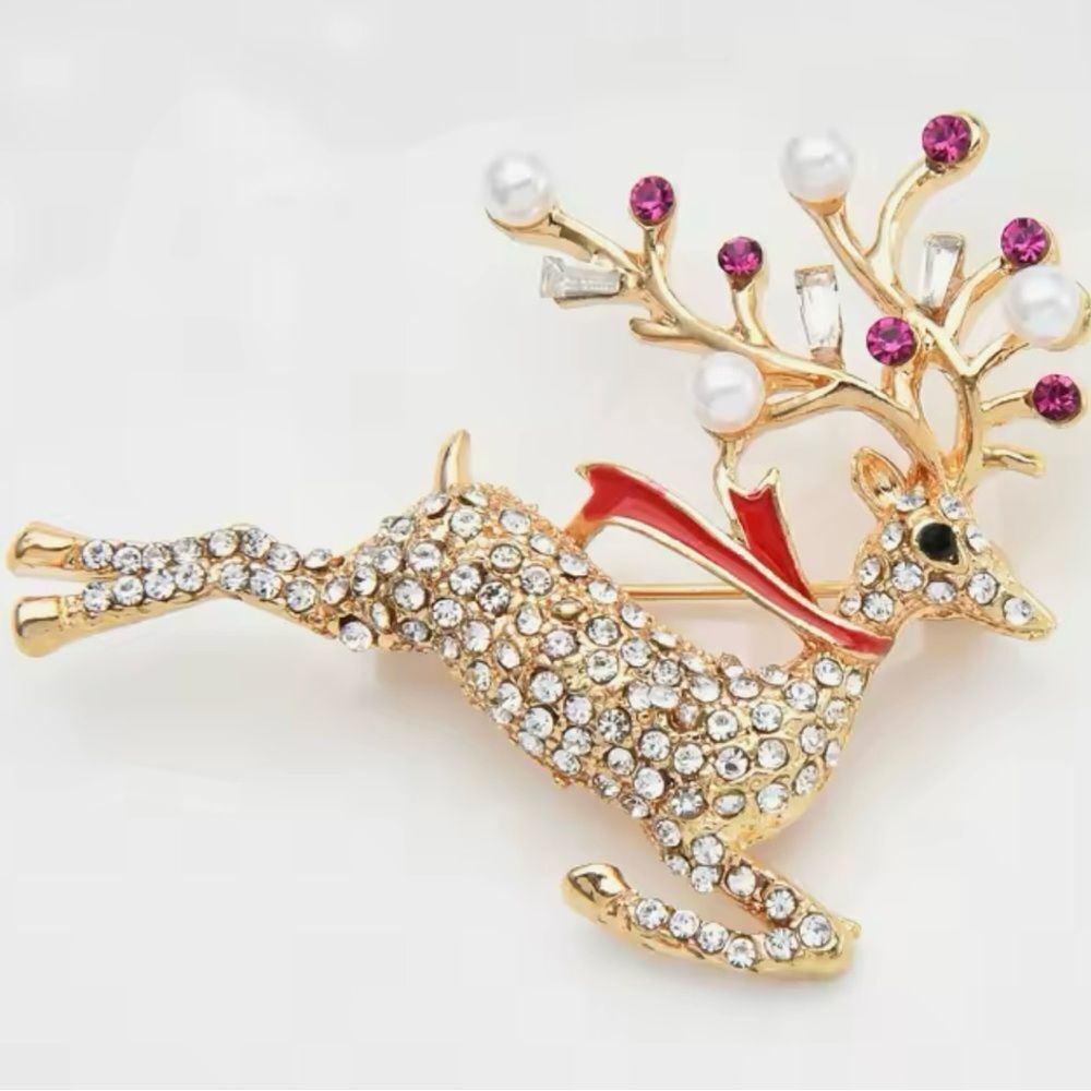 RHINESTONE REINDEER WITH SIMULATED PEARLS BROOCH‎